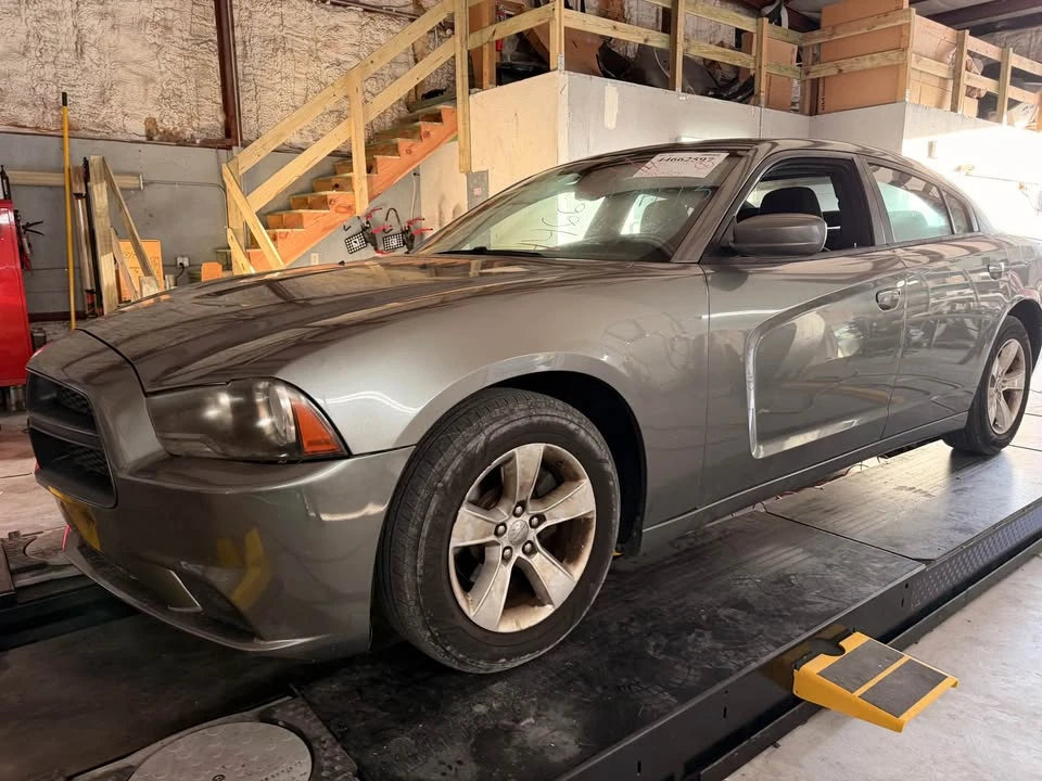 2012 Dodge Charger 7th Gen - Image 5 of 10
