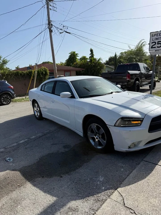2012 Dodge Charger 7th Gen - Image 7 of 12