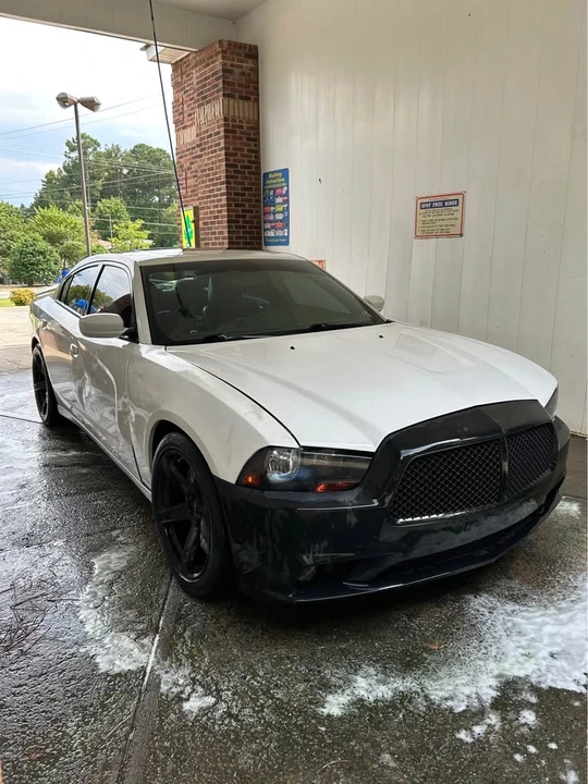 2012 Dodge Charger 7th Gen - Image 2 of 9