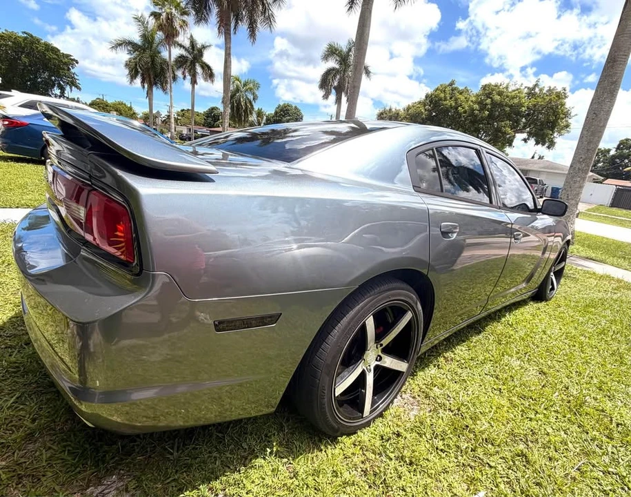 2012 Dodge Charger 7th Gen - Image 6 of 14