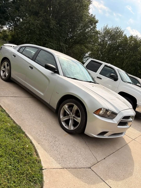 2012 Dodge Charger 7th Gen - Image 3 of 4