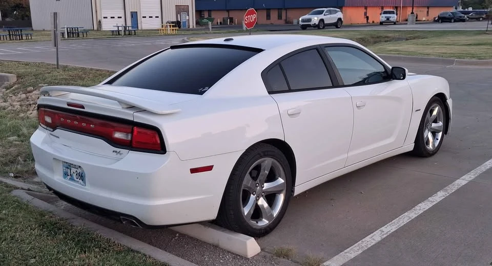 2012 Dodge Charger 7th Gen - Image 2 of 4