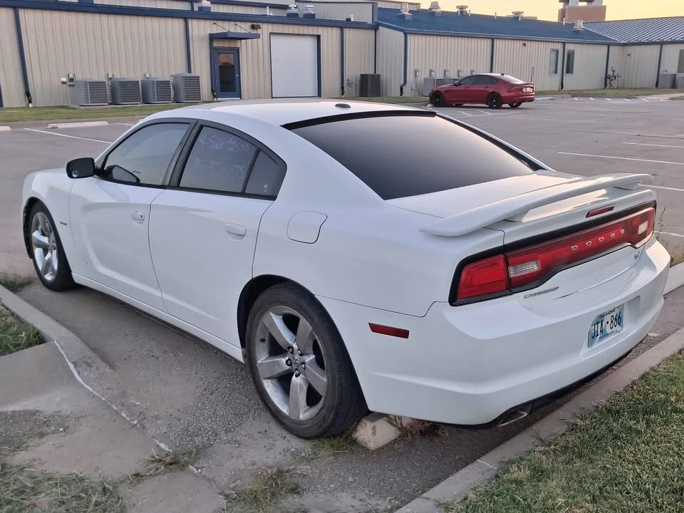 2012 Dodge Charger 7th Gen - Image 3 of 4