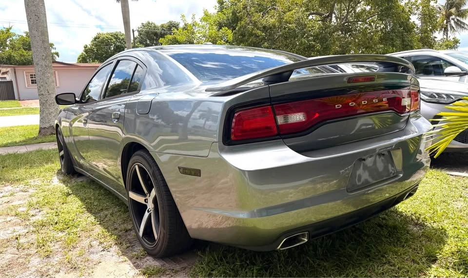 2012 Dodge Charger 7th Gen - Image 7 of 14