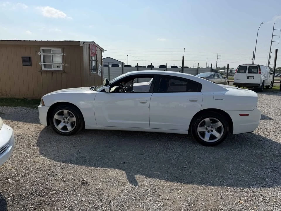 2012 Dodge Charger 7th Gen - Image 4 of 19