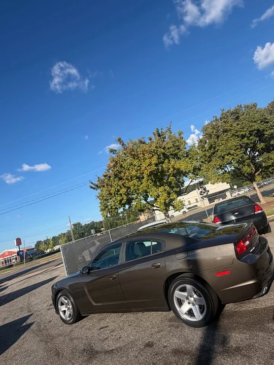 2012 Dodge Charger 7th Gen - Image 4 of 10