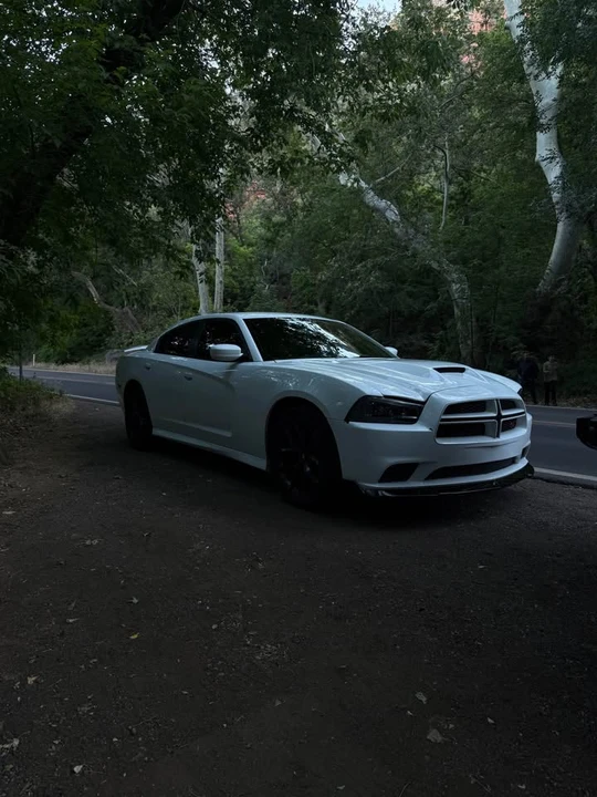 2012 Dodge Charger 7th Gen - Image 3 of 13