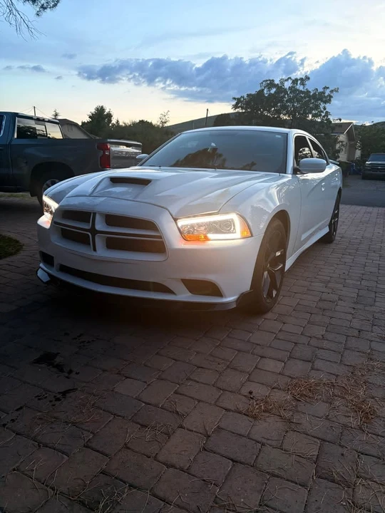 2012 Dodge Charger 7th Gen - Image 6 of 13