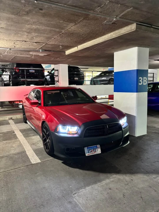 2012 Dodge Charger 7th Gen - Image 5 of 6
