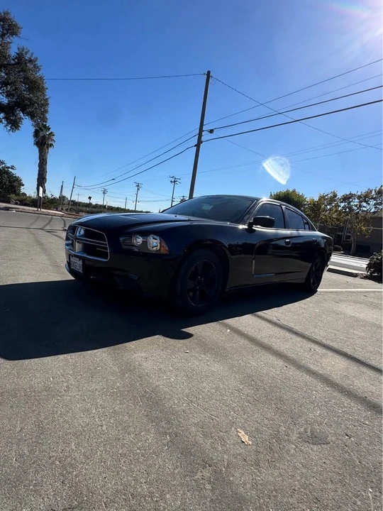 2012 Dodge Charger 7th Gen - Image 4 of 11