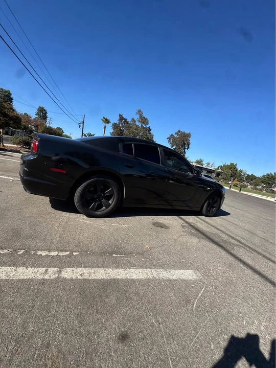 2012 Dodge Charger 7th Gen - Image 3 of 11
