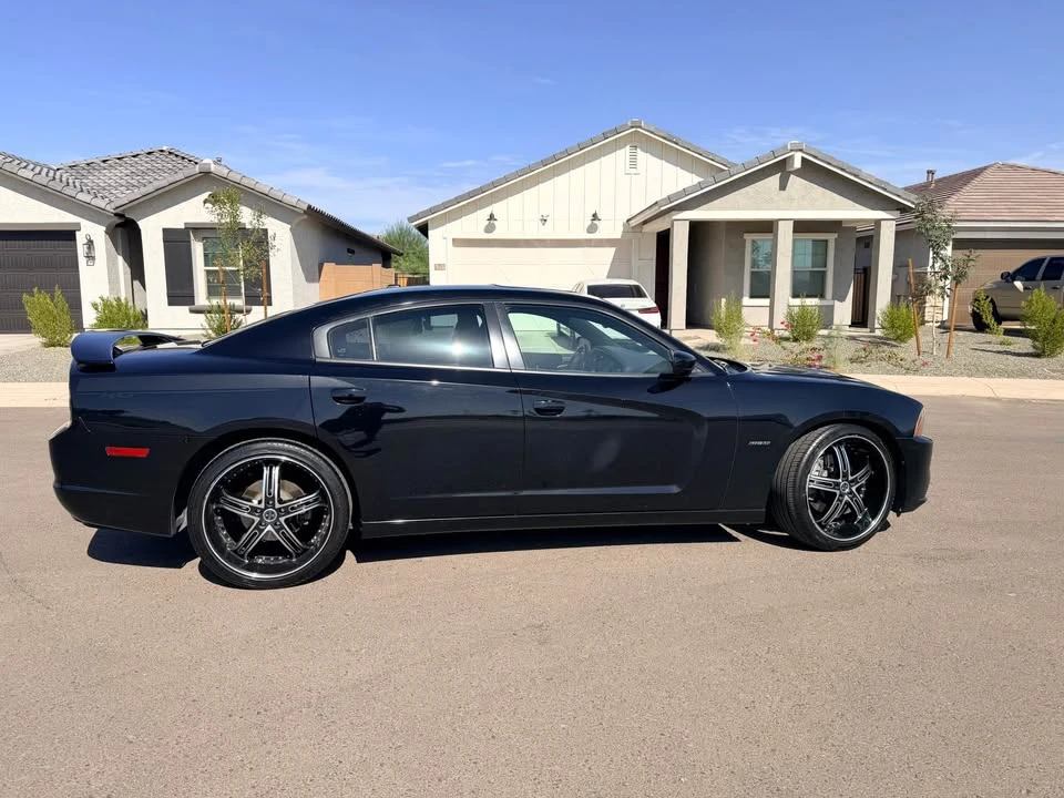 2012 Dodge Charger 7th Gen - Image 2 of 9