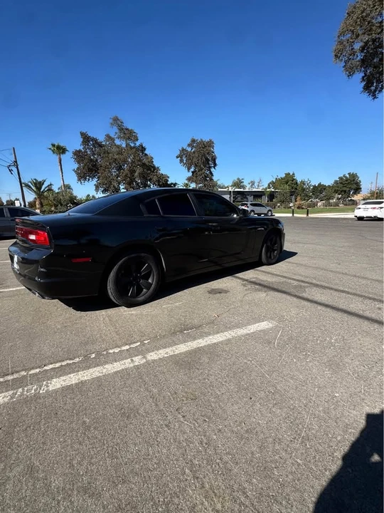 2012 Dodge Charger 7th Gen - Image 2 of 11