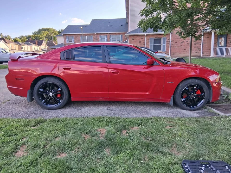 2012 Dodge Charger 7th Gen - Image 2 of 5