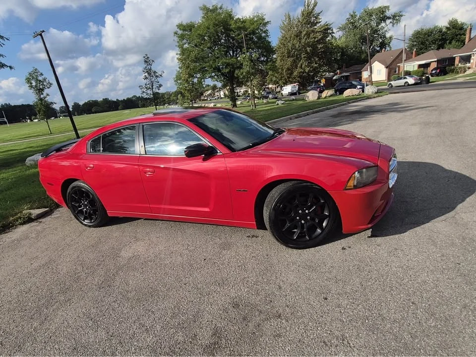 2012 Dodge Charger 7th Gen - Image 2 of 13