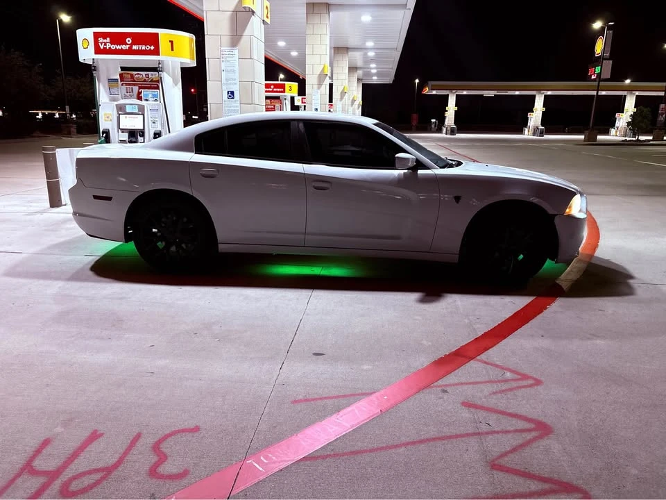 2012 Dodge Charger 7th Gen - Image 3 of 15