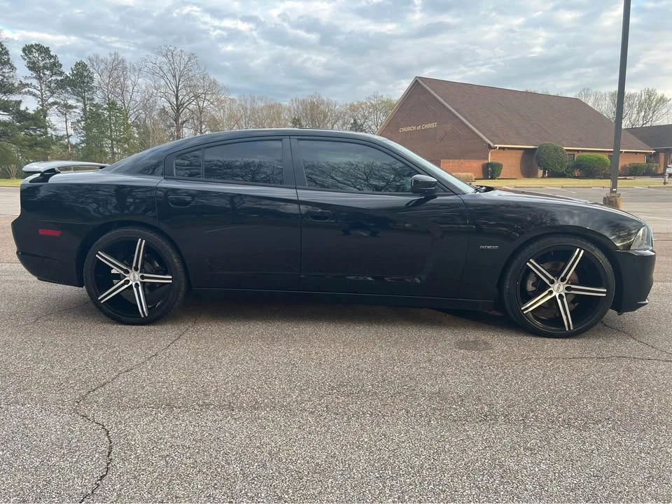 2012 Dodge Charger 7th Gen - Image 5 of 10