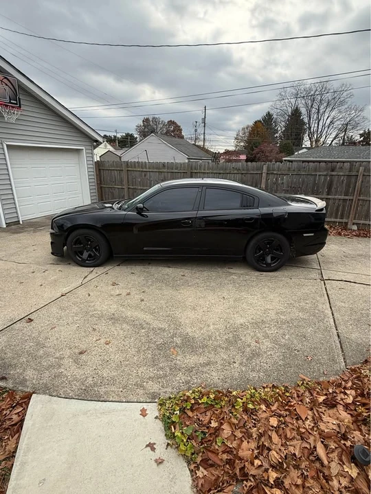 2012 Dodge Charger 7th Gen - Image 3 of 12