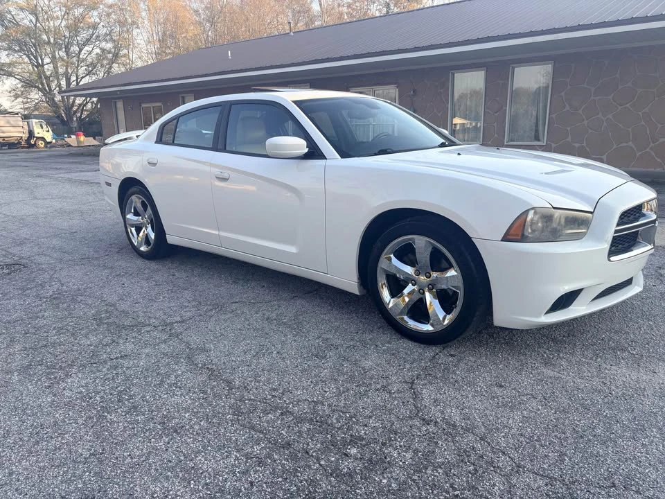 2012 Dodge Charger 7th Gen - Image 6 of 9