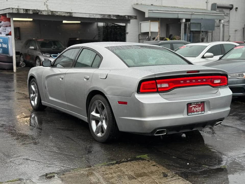 2012 Dodge Charger 7th Gen - Image 4 of 18