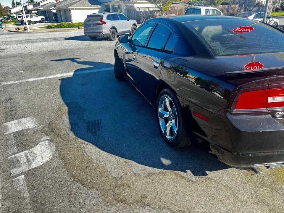 2012 Dodge Charger 7th Gen - Image 3 of 4