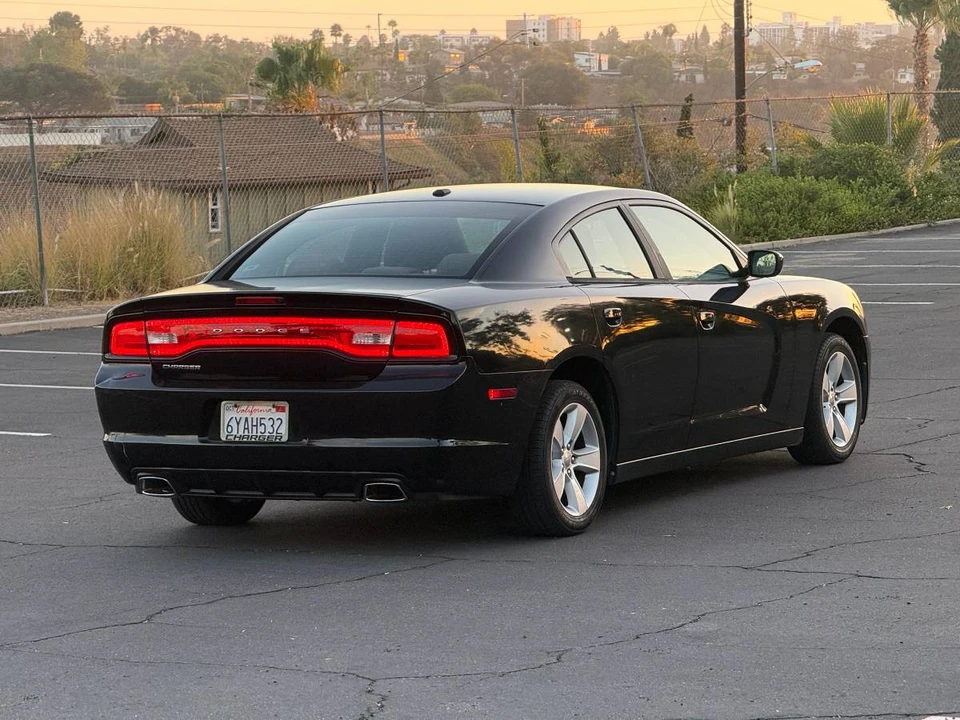 2012 Dodge Charger 7th Gen - Image 4 of 14