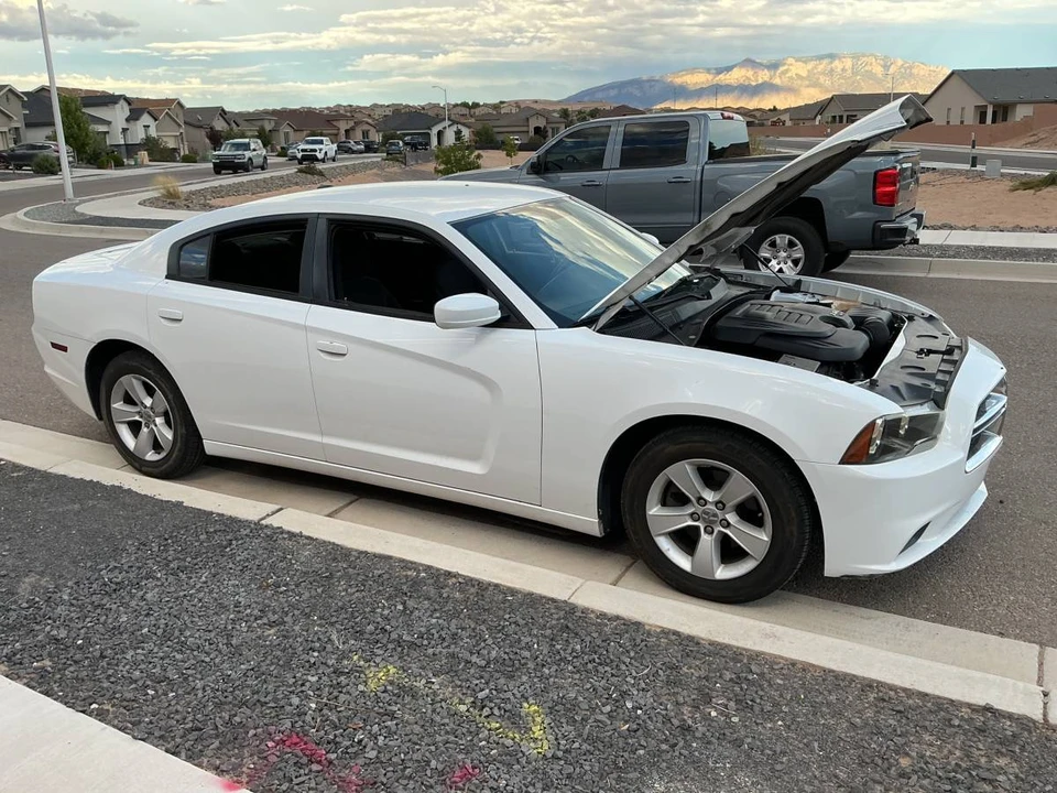 2012 Dodge Charger 7th Gen - Image 2 of 13