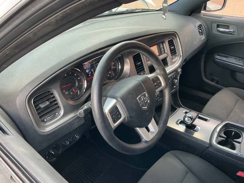2012 Dodge Charger 7th Gen - Image 9 of 13
