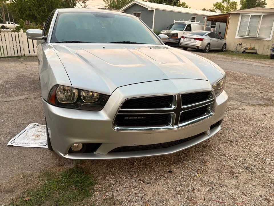 2012 Dodge Charger 7th Gen - Image 2 of 10