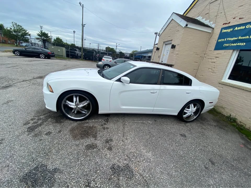 2012 Dodge Charger 7th Gen - Image 2 of 6