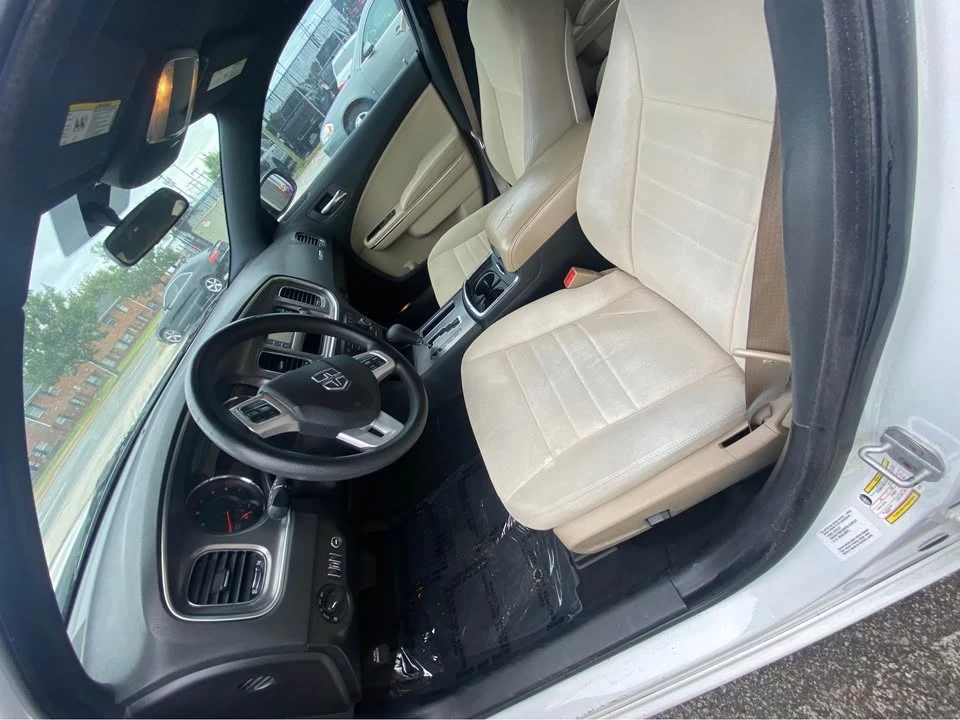 2012 Dodge Charger 7th Gen - Image 5 of 6