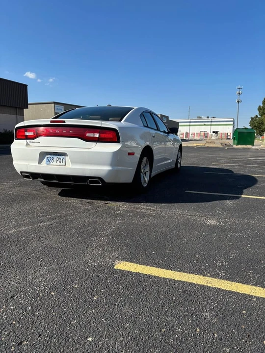 2012 Dodge Charger 7th Gen - Image 5 of 18