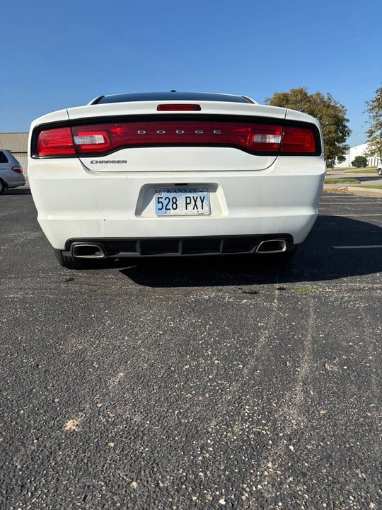 2012 Dodge Charger 7th Gen - Image 3 of 18
