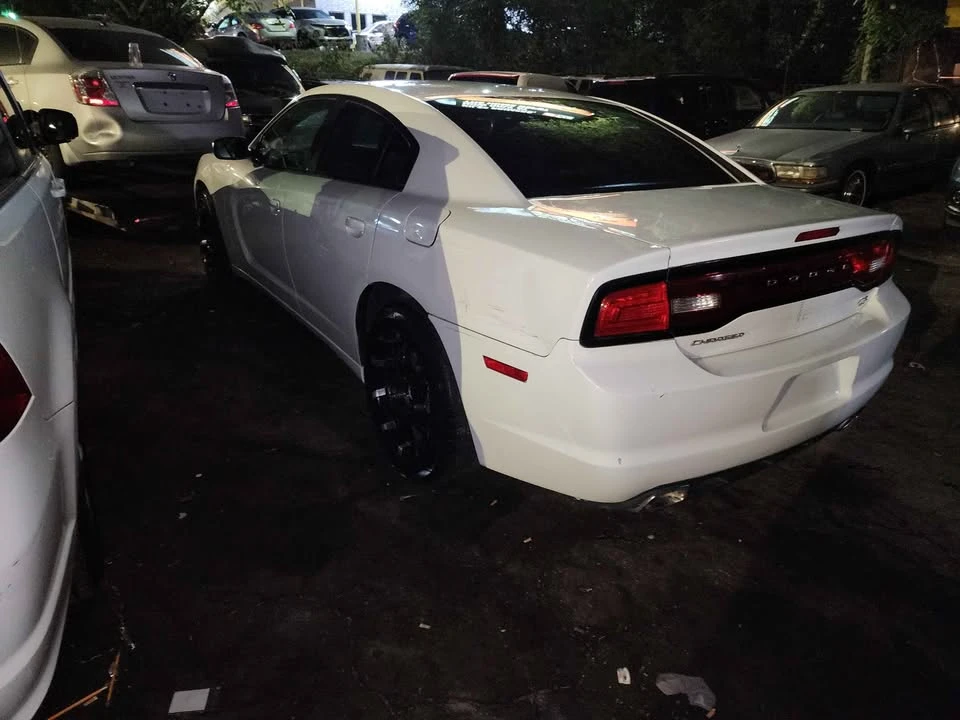 2012 Dodge Charger 7th Gen - Image 3 of 7