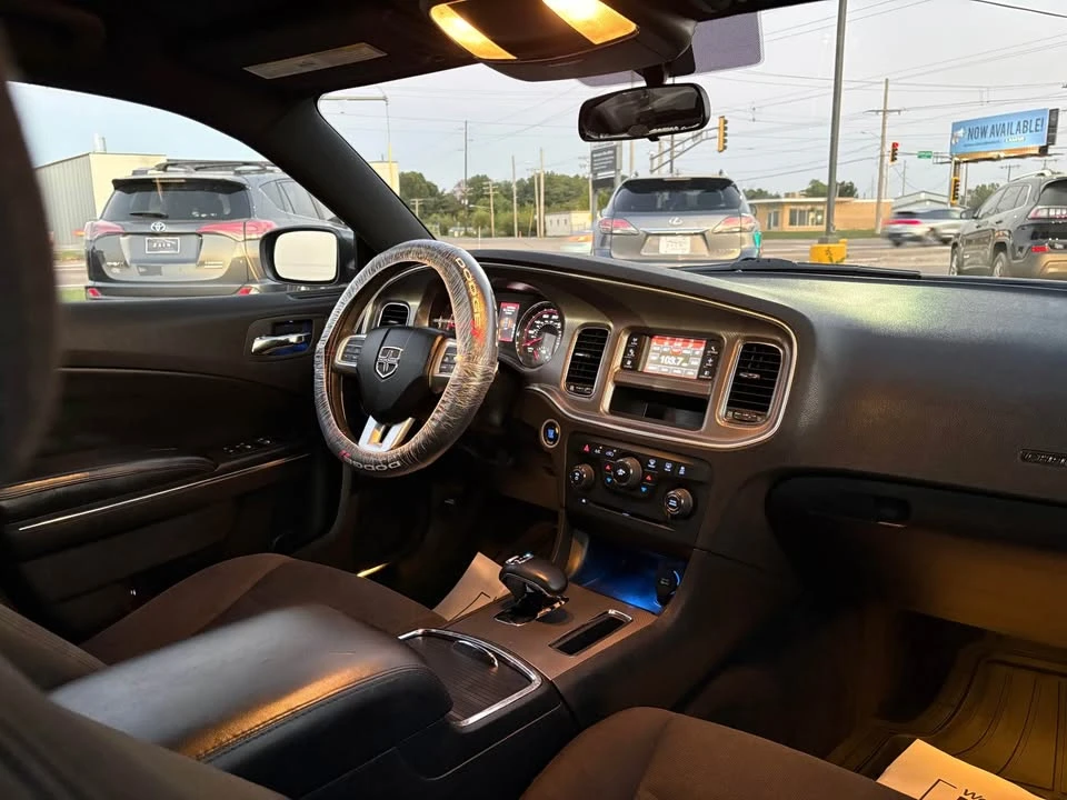 2012 Dodge Charger 7th Gen - Image 15 of 18