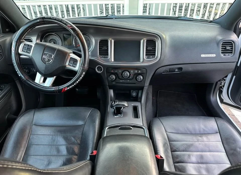 2012 Dodge Charger 7th Gen - Image 9 of 10