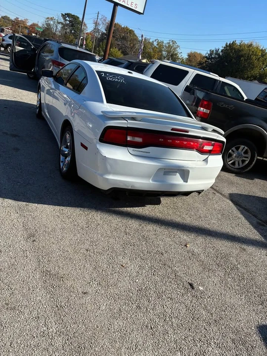 2012 Dodge Charger 7th Gen - Image 5 of 15