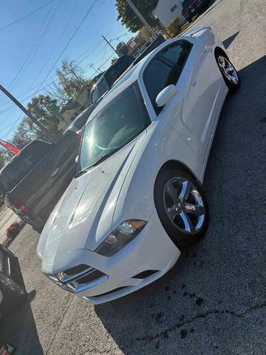 2012 Dodge Charger 7th Gen - Image 4 of 15