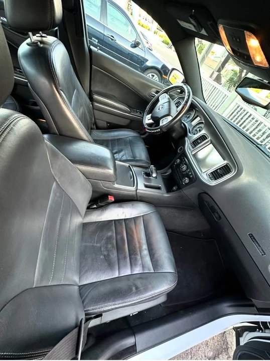 2012 Dodge Charger 7th Gen - Image 5 of 10