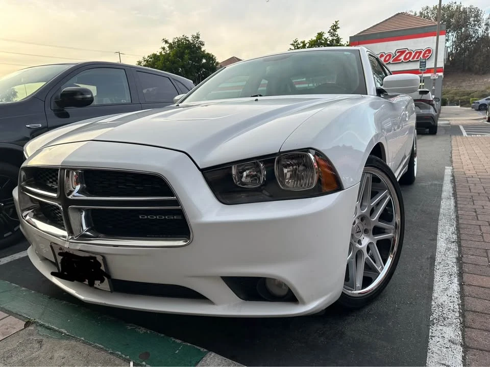 2012 Dodge Charger 7th Gen - Image 3 of 10