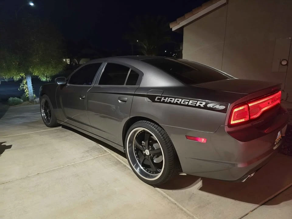 2012 Dodge Charger 7th Gen - Image 3 of 12
