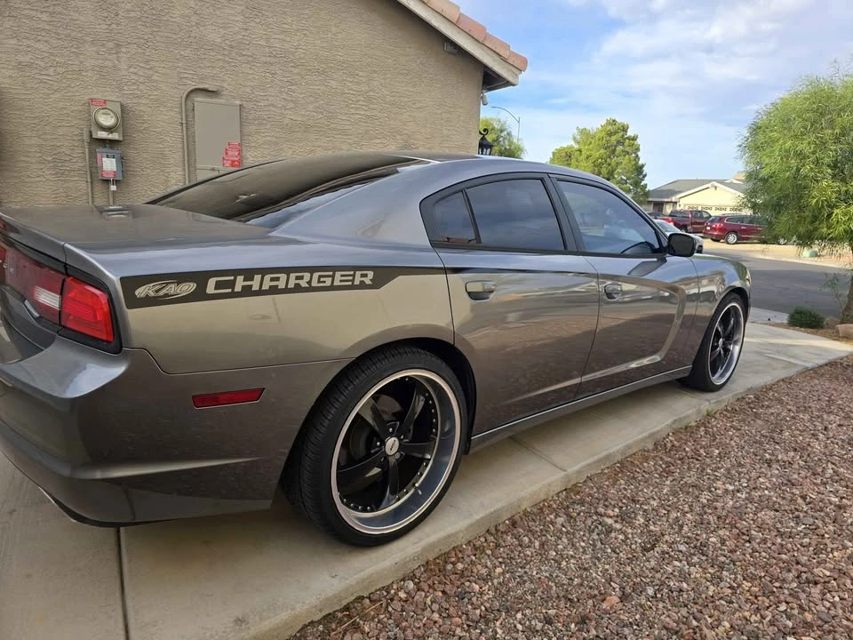 2012 Dodge Charger 7th Gen - Image 9 of 12
