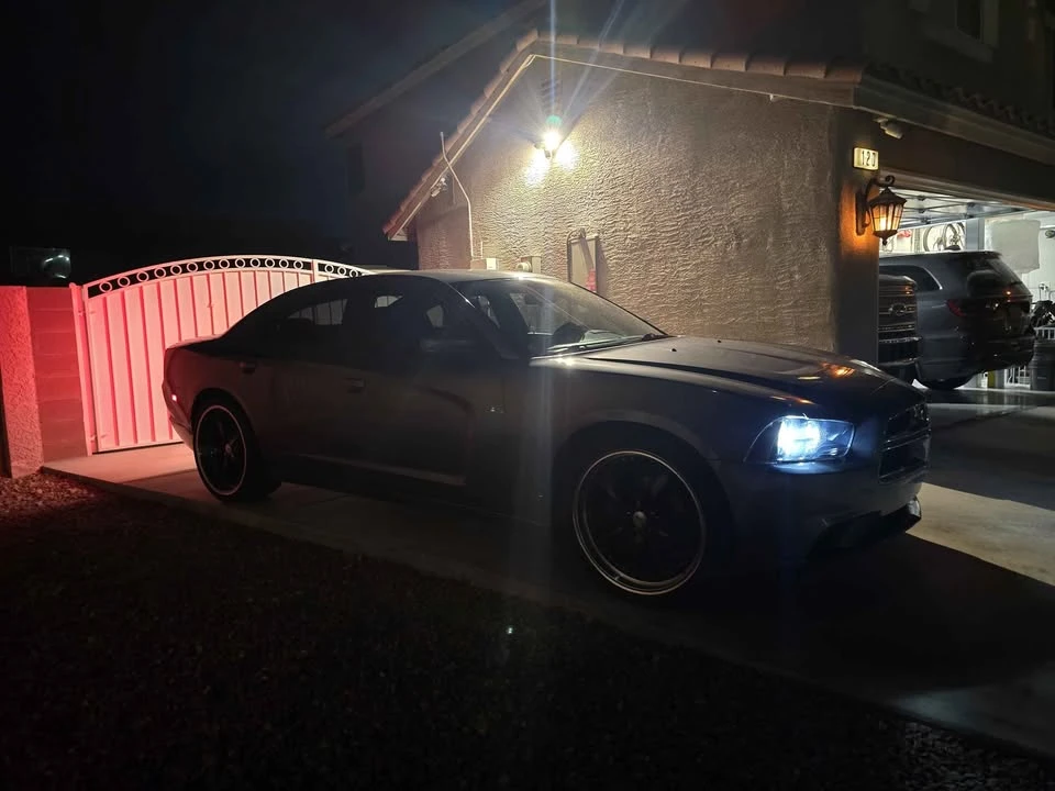 2012 Dodge Charger 7th Gen - Image 2 of 12