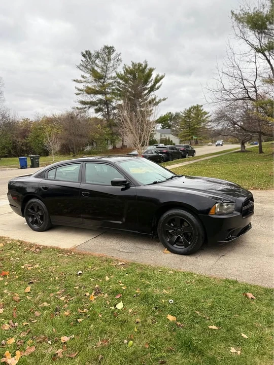 2012 Dodge Charger 7th Gen - Image 3 of 14