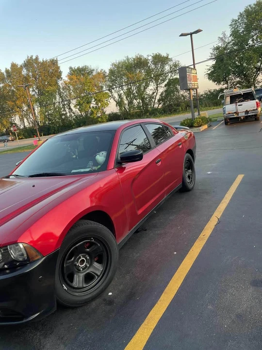 2012 Dodge Charger 7th Gen - Image 2 of 4
