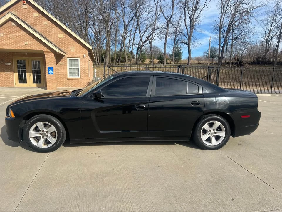 2012 Dodge Charger 7th Gen - Image 5 of 10
