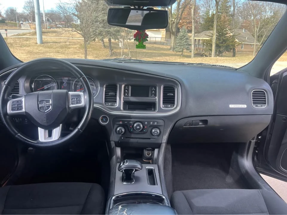 2012 Dodge Charger 7th Gen - Image 6 of 10