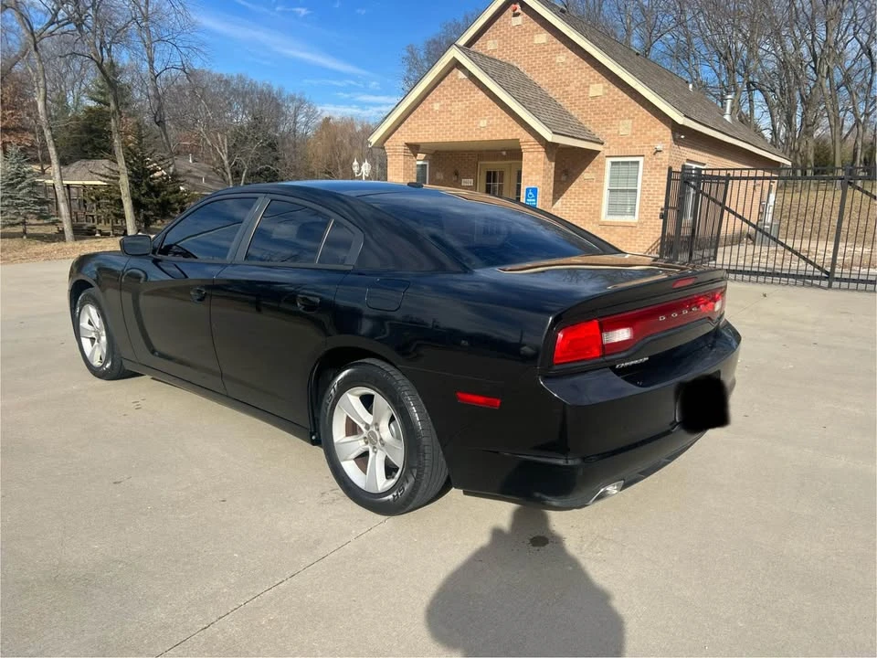 2012 Dodge Charger 7th Gen - Image 4 of 10