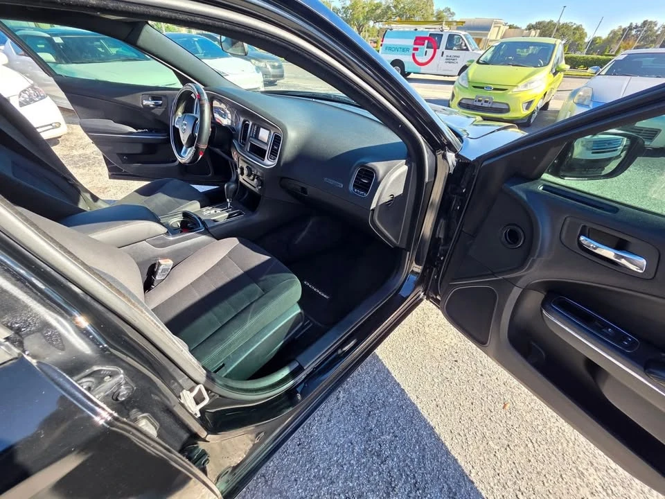 2012 Dodge Charger 7th Gen - Image 16 of 20
