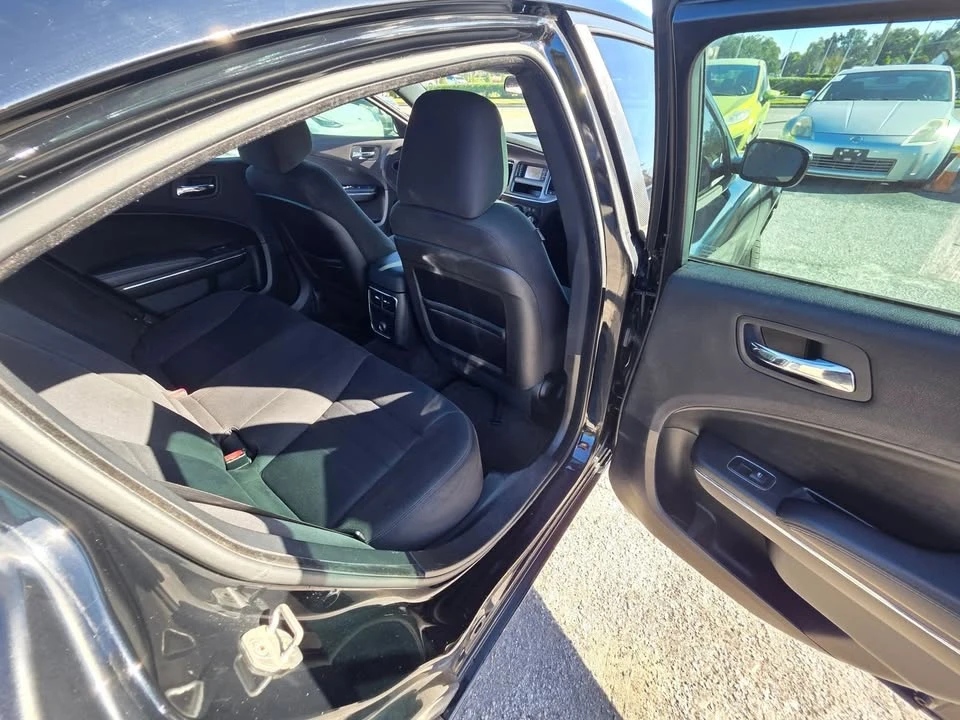 2012 Dodge Charger 7th Gen - Image 15 of 20
